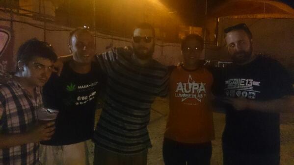 manue702's tweet photo. Conciertazo de @chikosdelmaiz en #Vicar #Almería en @PajarrakoRock sois grandes!! Creáis escuela en Almería!! GRACIAS http://t.co/5IF7pRScQM