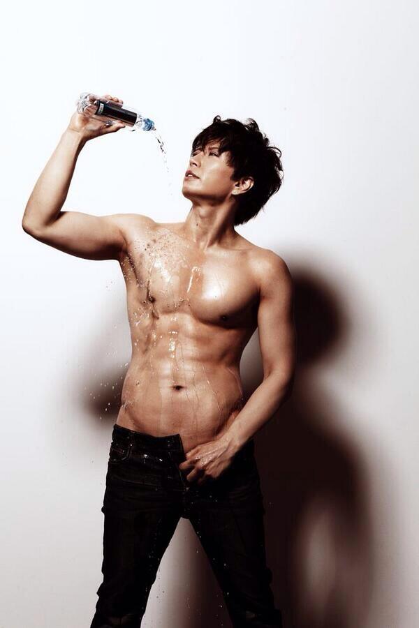 筋肉男子 Pa Twitter Gackt水飲むの下手過ぎ T Co Md2d8zewjd Twitter 筋肉男子 Pa Twitter Gackt水飲むの下手過ぎ T Co Md2d8zewjd Twitter