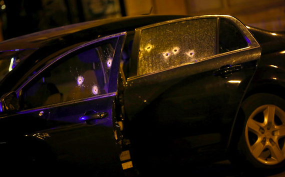 nycjim's tweet photo. Death toll rises in Chicago. 82 shot, 16 of them fatally, over holiday weekend. http://t.co/vqtDjtCW29 http://t.co/cct1db73y6