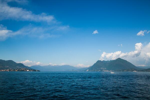 Lesescapades's tweet image. Le Lac Majeur, une petite merveille au Nord de l’Italie - les-escapades.fr/visiter-lac-ma… les-escapades.fr/visiter-lac-ma…