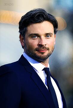 _Pogboom_'s tweet photo. TOM WELLING PUTAIN VOUS M'AVEZ PERDU ARGHZERUHRIUZRH http://t.co/bl4C1bPm0n