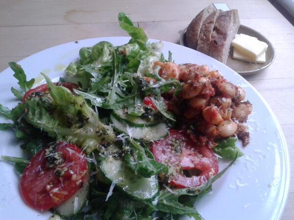 Lunch today at #Cotswolds pub: rocket and pesto salad with butter beans in a dill and tomato sauce