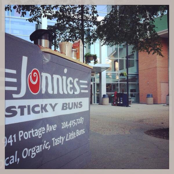 Kaygyde's tweet photo. “@JonniesBuns: HS..."C" me at the entrance off of McDermot!! We have rhubarb Saskatoon!:) #jonniesbuns http://t.co/4DgnRobEnm” @michlands