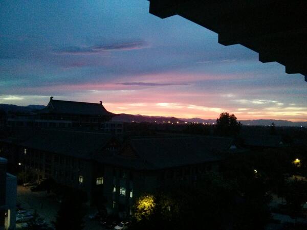 zikki's tweet photo. #sunset #PKU http://t.co/LAuG14VtxL