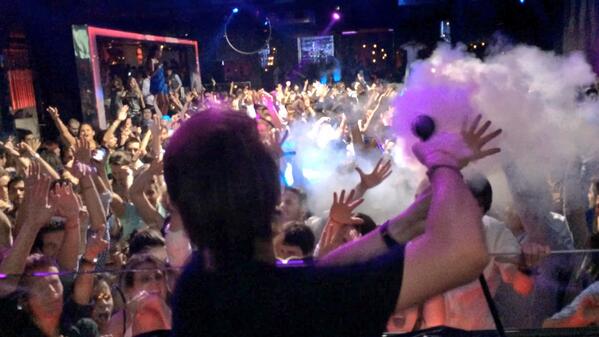DJDannyAvila's tweet photo. OPIUM Barcelona = 🎉👊🙌 http://t.co/nxyiQCs48U