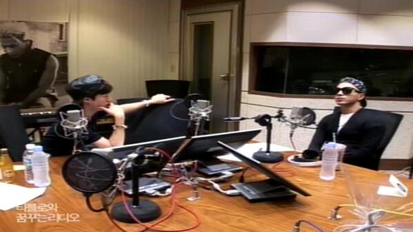 [8/7/14][Dịch/Vid] Taeyang trên show radio của Tablo BsBq1MFCIAASqzI