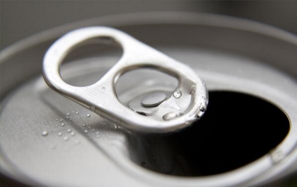 WasteWiseProd's tweet image. Put your aluminum cans in a #recycle bin bit.ly/1ja2mZL They can be reused in as little as 2 months!