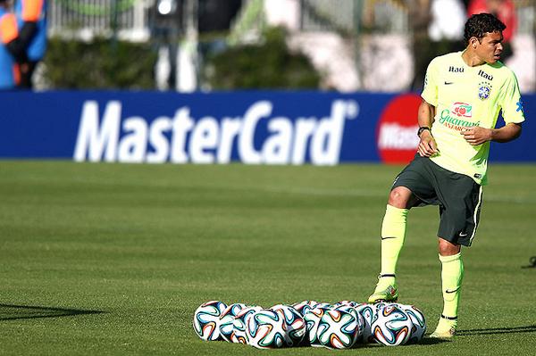 #FolhanaCopa Tostão: "Thiago Silva não fará tanta falta". folha.com/no1482671