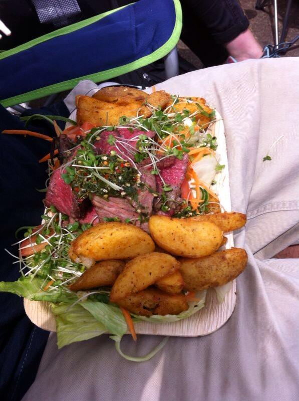tomprojects's tweet photo. Another highlight of the Silverstone Grand Prix this weekend was @Meating_Point BBQ beef! Yuuuum. http://t.co/WGlNDAXwQs