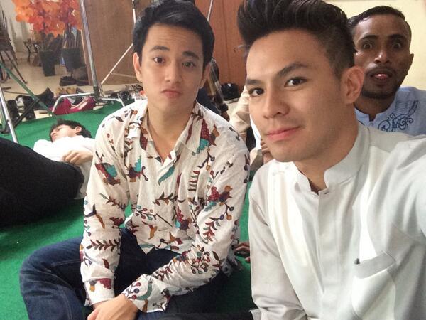 brbiy's tweet photo. Bang azof tidur kah? "@fero_walandouw: Pesantren Kilat #DiamDiamSuka @BillyDavidson_ @azofrangga http://t.co/3rOLDYOJBC"