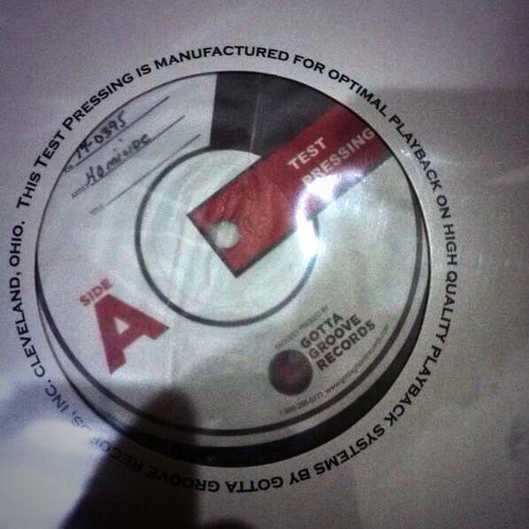 GrimlocBDG's tweet photo. Akhirnya kabar baik. Test press Homicide "Barisan Nisan" menepi. Semoga prosesnya ga lama @grieverecords @lord_kobra http://t.co/5zwzIPA86k