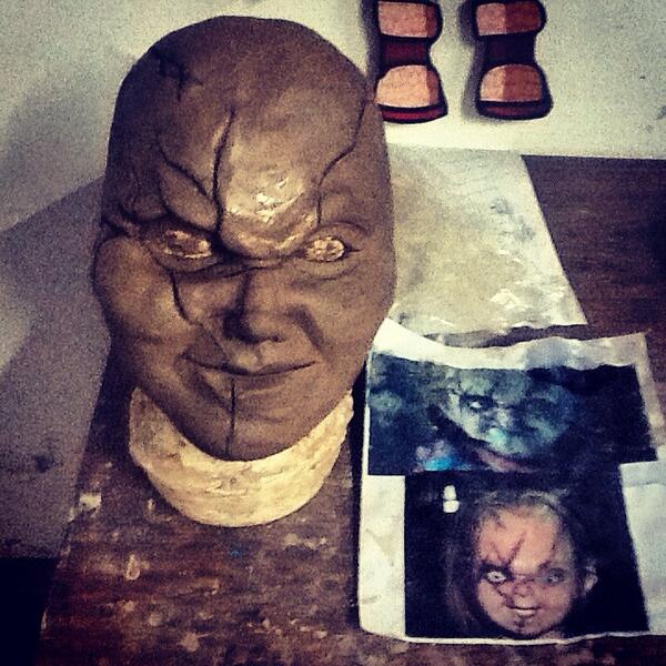 diskoverus's tweet image. Mascara