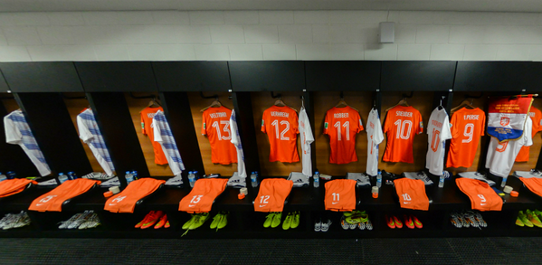 FIFAWorldCup's tweet image. 360 PICS: Take a look inside the #NED dressing room from #NEDCRC with our exclusive images - fifa.to/TQtP6S
