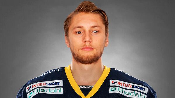 HV71's tweet photo. HV71 värvar forwarden Calle Ridderwall. #HV71 #twittpuck http://t.co/mBItb9klxe http://t.co/H4KFwJGsMr