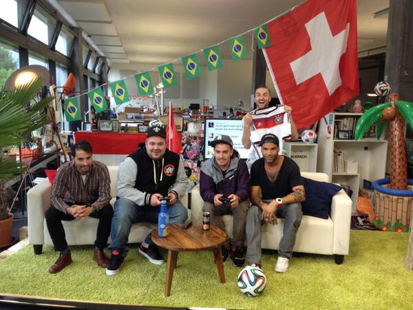 JOIZTV's tweet photo. Ab 20 Uhr auf: http://t.co/f4HlfWdE8m
#joizwm #allin #adidas #allinornothing #wm2014 http://t.co/OsIn24i8xA