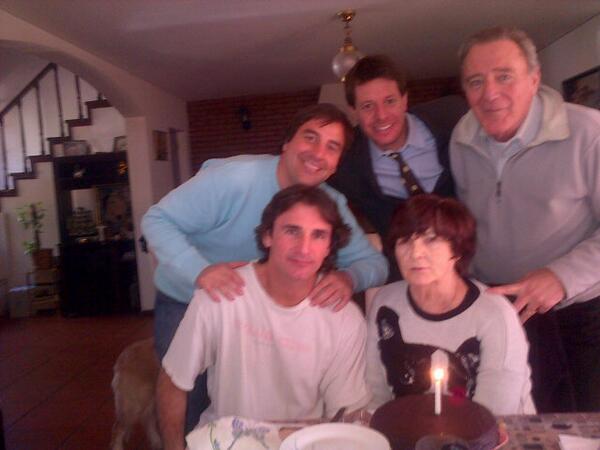 <a href="/FerHalpern/">Fernando halpern</a>. Feliz cumpleee fer!!