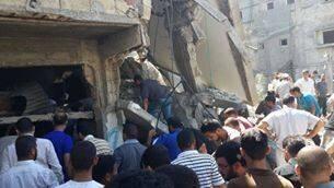 felixsiauw's tweet photo. Muslim Gaza dibantai atas nama demokrasi, disini kita malah merayakannya | bantu #Gaza via @sahabatalaqsha http://t.co/AaROMSHBTG