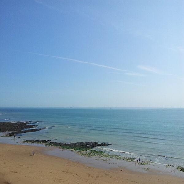 Our visitors to #Quex love a trip to the beach #Kent #Thanet #loveourbeaches