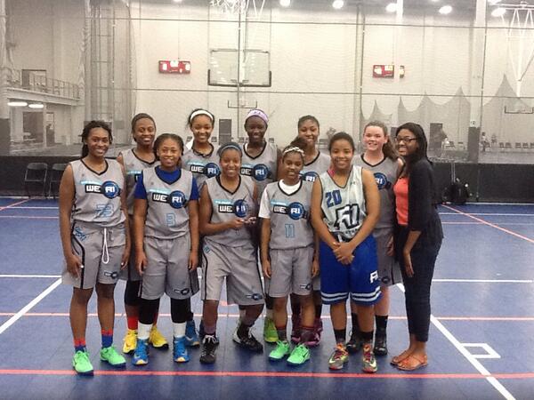 Blue_Chip_Bball's tweet photo. WeR1 Sabb wins pool play #usainvitational #bluechipbball @nooksports http://t.co/GMaNRbwB1R