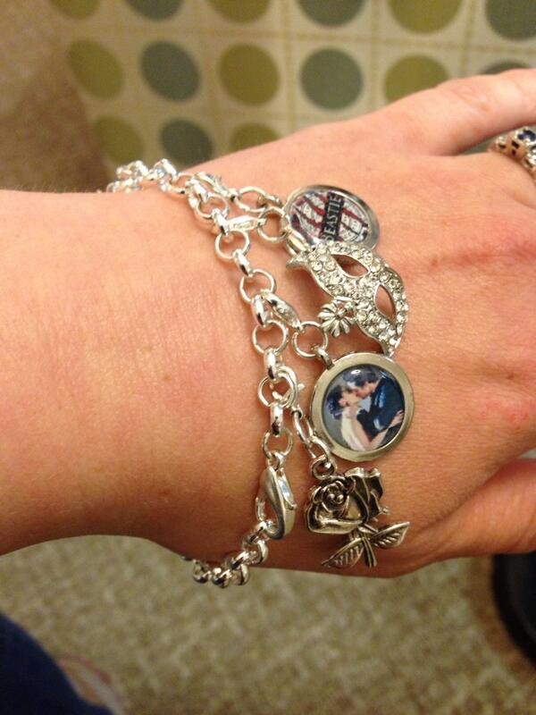 BatBAmy's tweet photo. Thank you for the bracelet @ruthjccassidy !! @shewolfnred Love your design :) http://t.co/o4cyrknUQY