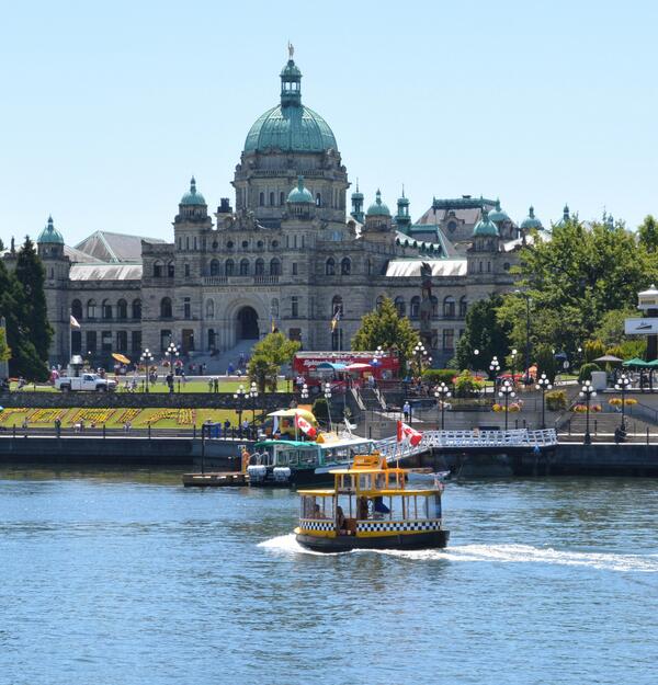 VictoriaNews's tweet photo. Ah, a beautiful early evening on the Victoria waterfront. Does it get any better than this? http://t.co/O8s3WJAyru