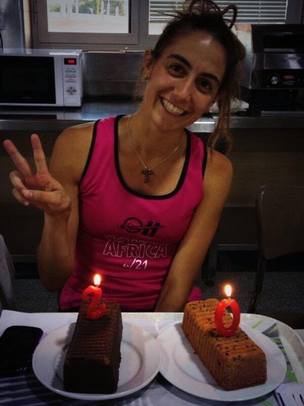 Sub21femHockey's tweet photo. Hoy cumple años nuestra goleladora y #miniredstick @carolsalvatella !!! #20 @AbsolutaFem @rfe_hockey http://t.co/RYUaseQQwA