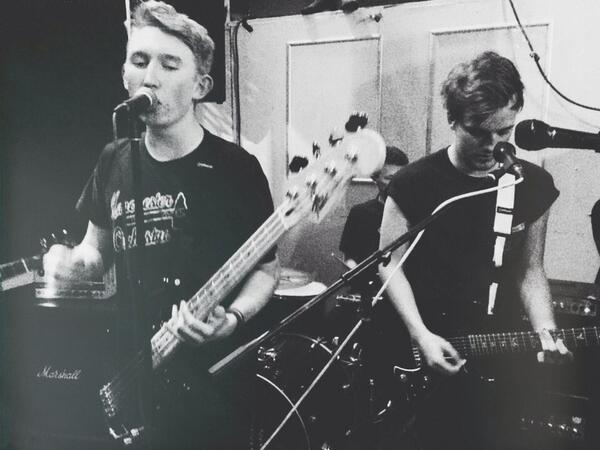 NorthDivide's tweet image. Last night we played Apartment and Pipe Down's split EP release at Bar Blue. @Max_Valenciaa was there. It was fun. 👯