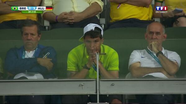 telefoot_TF1's tweet image. #BREALL Thiago Silva est atterré par la performance du Brésil