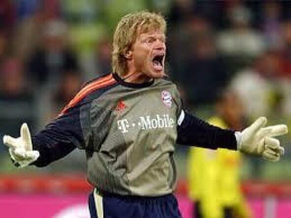 كأس العالم ٢٠٠٢ أوليڤر كان حارس ألمانيا كان يرتجف لما رونالدو يوصل خط ال ١٨ هذا أوليڤر كان

#كاس_العالم_2014
#رمضان