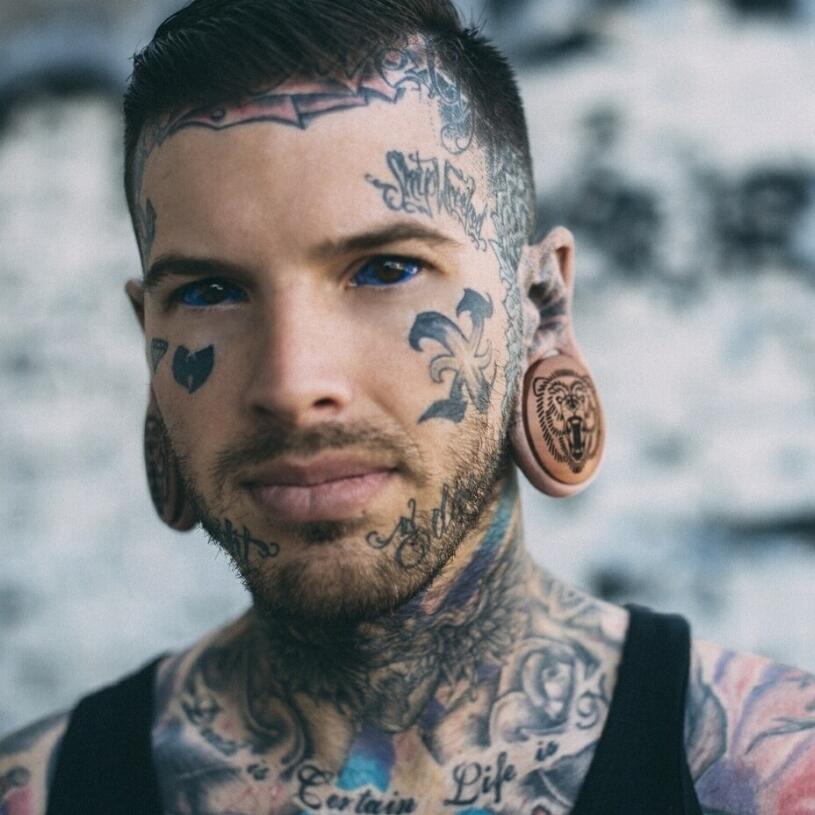 Custom Plugs on X: Here is @xbigearsx wearing our Bear Plugs   Photography by @baadbiddy  /  X