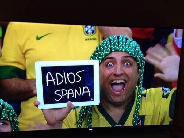 AntimadridVCF's tweet photo. "Españoles os han metido 5" decían los brasileños... #AdiosBrasil http://t.co/DP9f1gilMc