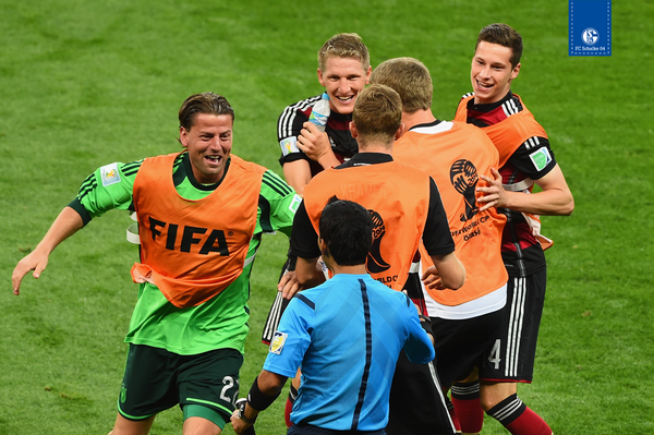 aynil717's tweet photo. ドラちゃんキター！！“@s04: Julian #Draxler kommt zu seinem #WM-Debüt bei #BRAGER! #S04inBrazil #WorldCup2014 http://t.co/DnFb8j54z7”