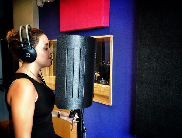AcousticBluePR's tweet photo. Tremenda sesión con Ana Mariel!  Balada #NadaSeraIgual http://t.co/EXlLy657Ey