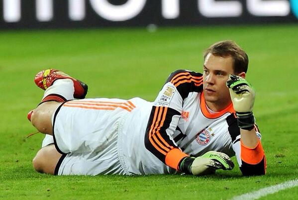 lndirecto's tweet photo. Mientras tanto Manuel Neuer: http://t.co/QHSNRQWg3Q