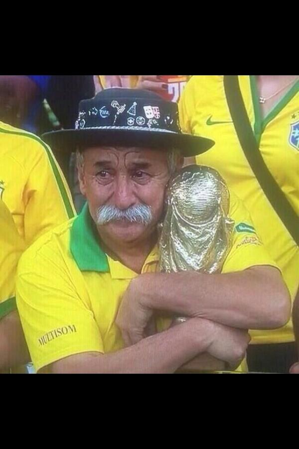 zaynsplash's tweet photo. this breaks my heart💔 http://t.co/pXiSuA5EDF