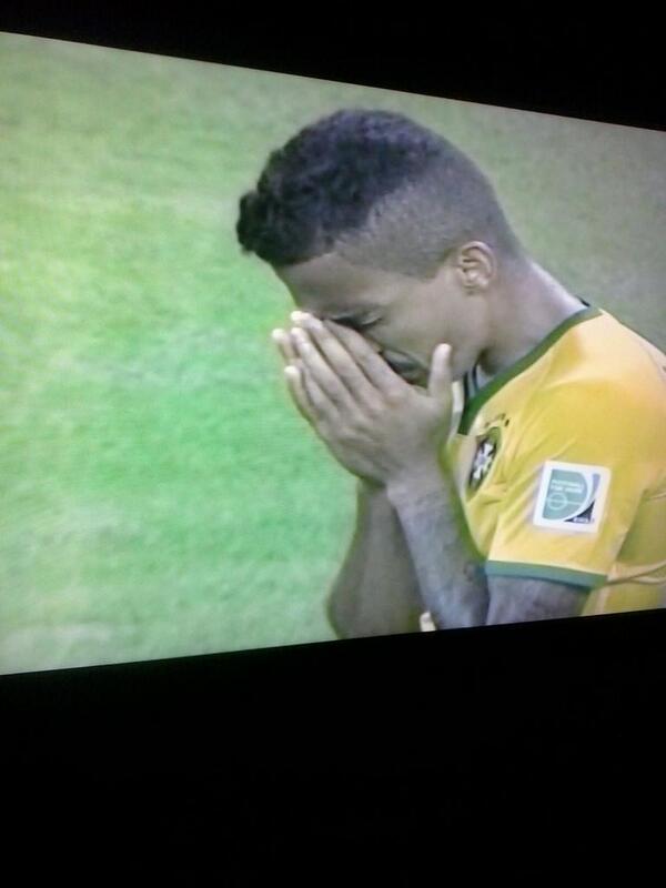 IMV91's tweet photo. Llorando Ando Orando 7-1 #AlemaniaVSBrasil http://t.co/Uf9qxILZ2J