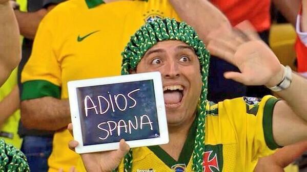 " se busca por todo Brasil. Declarado el MU TONTO del MUNDiAL.