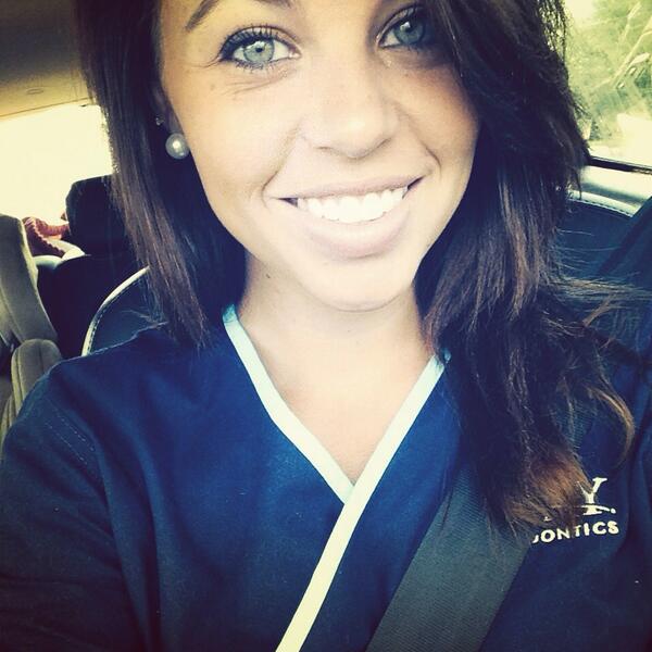 KAThaxton012's tweet image. Happy Tuesday ✌️ready to watch my @Braves play! #moscato #Braves #theygotogether 😍🍷⚾️