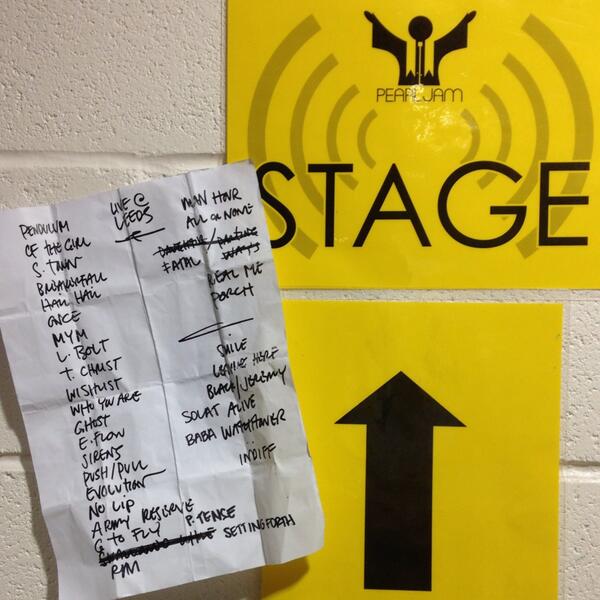 PearlJam's tweet photo. Live at Leeds, official setlist. Longest show of the #PJEuro2014 tour so far...#PJLeeds http://t.co/tVWJPKdKmo