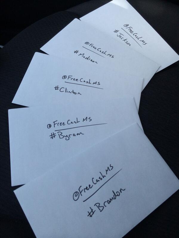 freecashms's tweet photo. #freecashms do you see your town? If not you better head toward one. First clues around 7:00pm Spread the word! http://t.co/7scKZsV2J9
