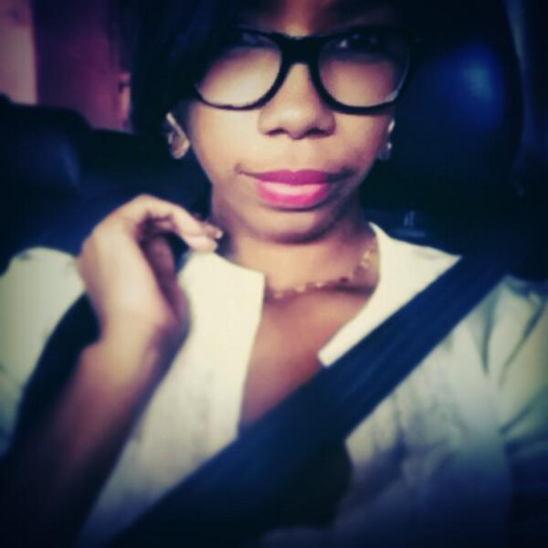 Viann_Ramirez's tweet image. New Aviii #GoingWork #SDStreets #4EverFashion #Doctor #Medicine #Auditory