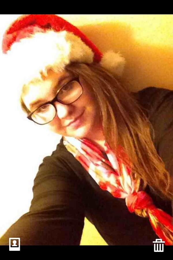 “<a href="/ConnorFranta/">Connor Franta</a>: i dont like seeing any of u sad, i'm smiling &amp; hope u are too (reply w/ pic) ”