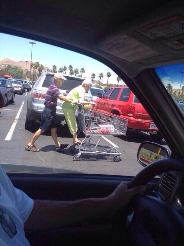 WolfpackAlan's tweet photo. Relationship goals 👴👵 http://t.co/qJ3qIHTszV