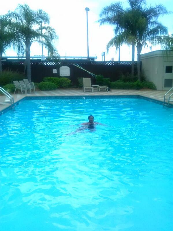 cocoabeach0511's tweet image. Had to do a little cardio &amp;amp; then some laps in this old faithful.. #deeppool Yes!! #funtimesinKenner