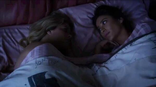 jenniferfenty_'s tweet image. Omg yes! My fave #pll character finally happy :') #emison #TeamEmison ❤️