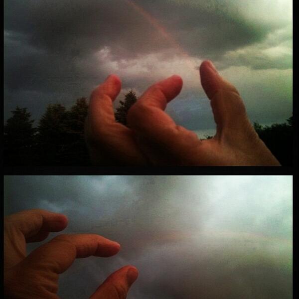 juliagarnett3's tweet image. Catching more rainbows this evening! #artlife #colorcatcher Catching more rainbows this evening! #artlife #colorc...