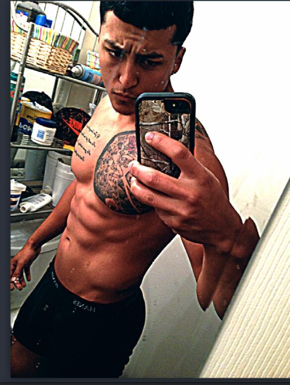 LopezPv23's tweet image. Love this, have fun with it, it's a LIFE STYLE!!! Late night work outs 💪#Pumped #FeelingGood #189lbs #Abbs #FitFam