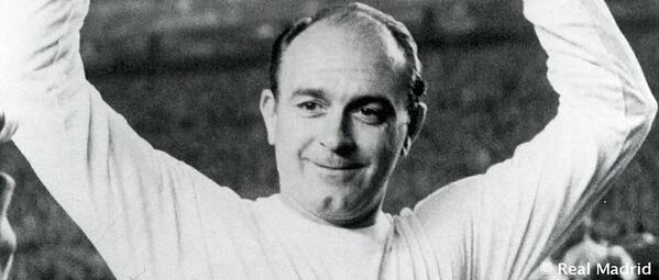 realmadridid's tweet photo. Dunia mengucapkan selamat jalan kepada #AlfredoDiStéfano http://t.co/KZarhlhJWh #HalaMadrid #Legenda http://t.co/q0PAhHe2LP