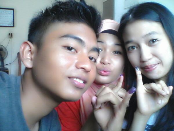 chicifajar's tweet photo. Mandi, nyoblos, pulang
#Lahhgituaja http://t.co/nnjg3x7RAM