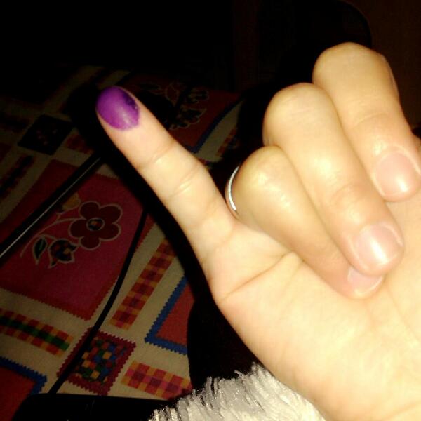 muftidian's tweet photo. Walopun yang dicelup cuma kelingking tapi tetep #salam2jari http://t.co/s1jIvf93rL